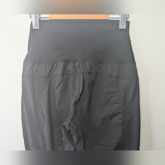 LULULEMON In Flux Crop Pants Size 4 Black Color With Pockets - Picture 10 of 16